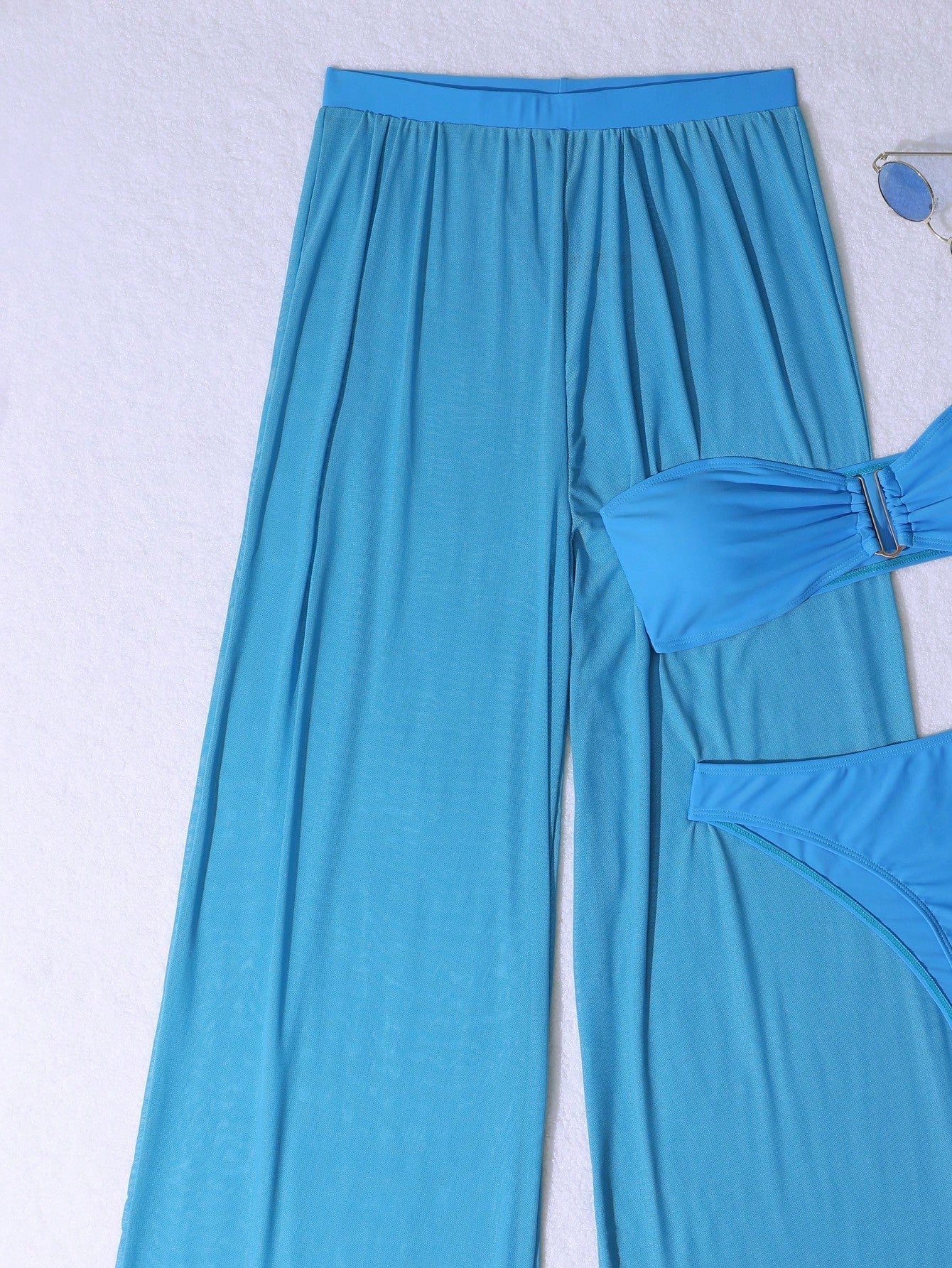 Conjunto Biquíni 3 Peças Estilo Bandeau com Fio U
