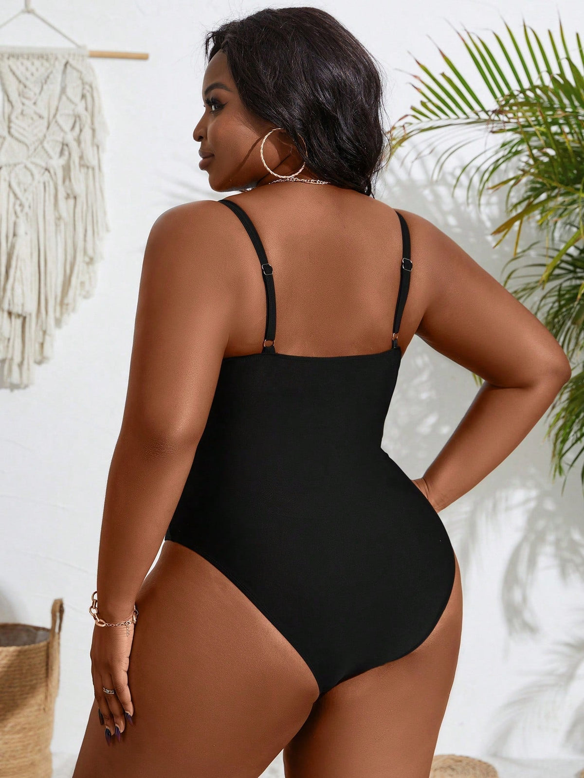 Maiô Plus Size com Bloco de Listras Coloridas