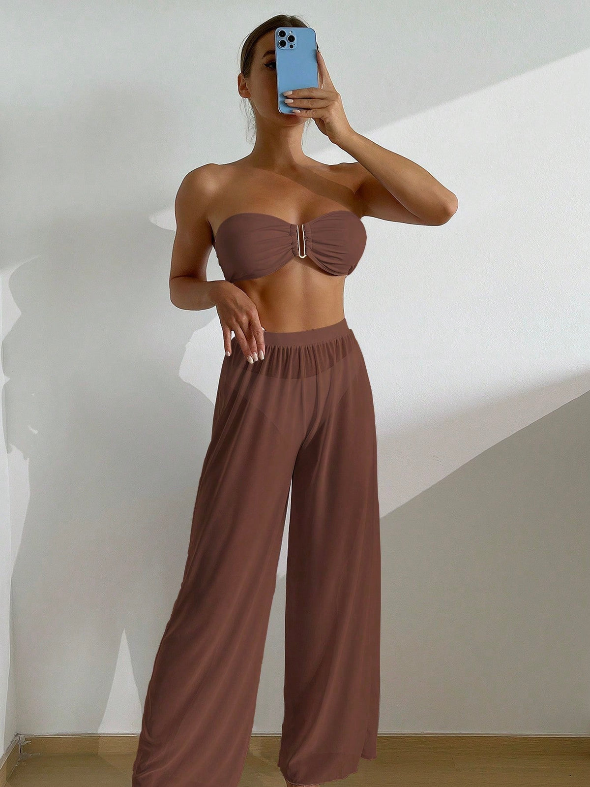 Conjunto biquini + saída de praia com calça